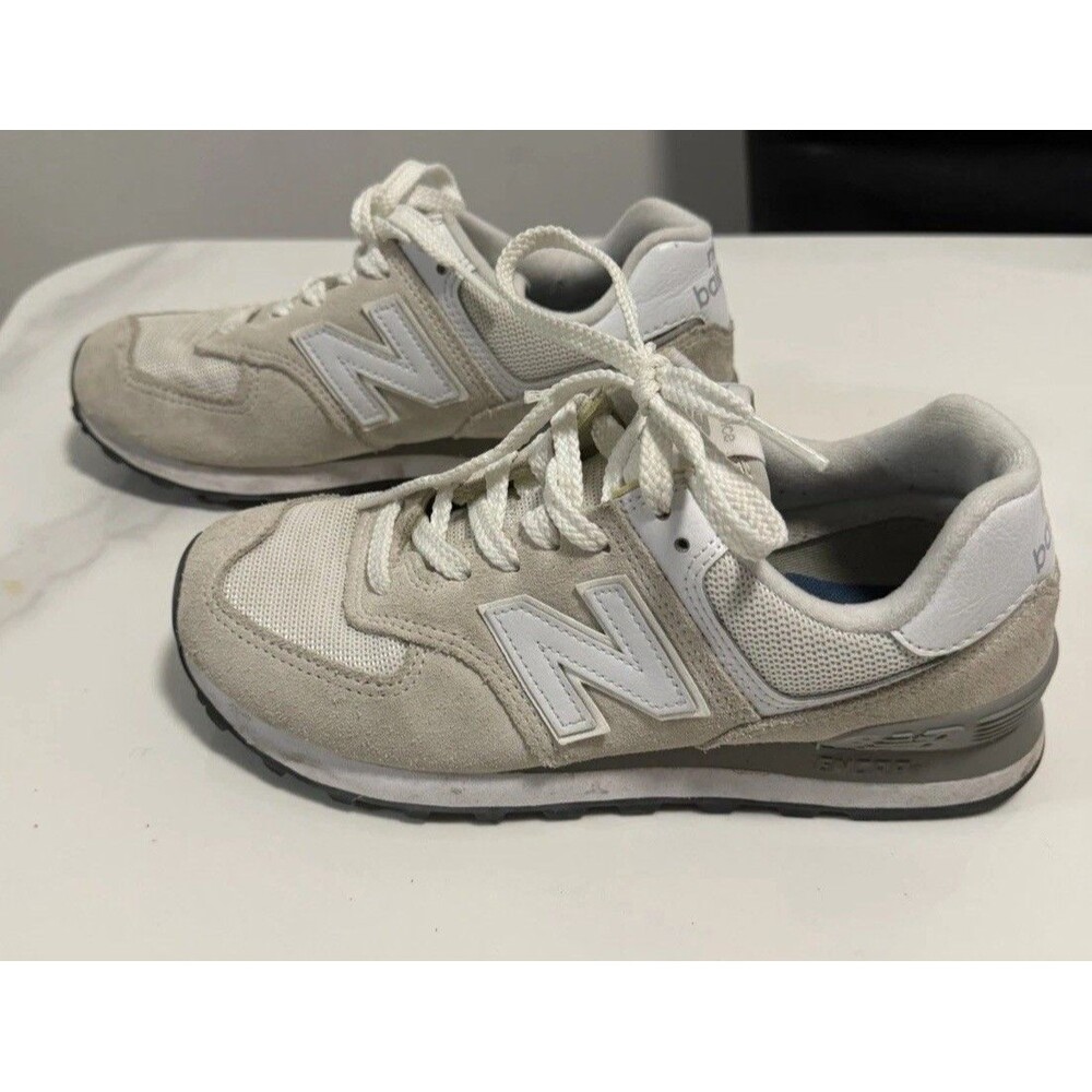 New Balance 574 Core Women’s 7 Nimbus Cloud White Suede Mesh Sneakers WL574EVW - Picture 2 of 16